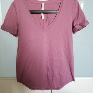 Lululemon v-neck tshirt